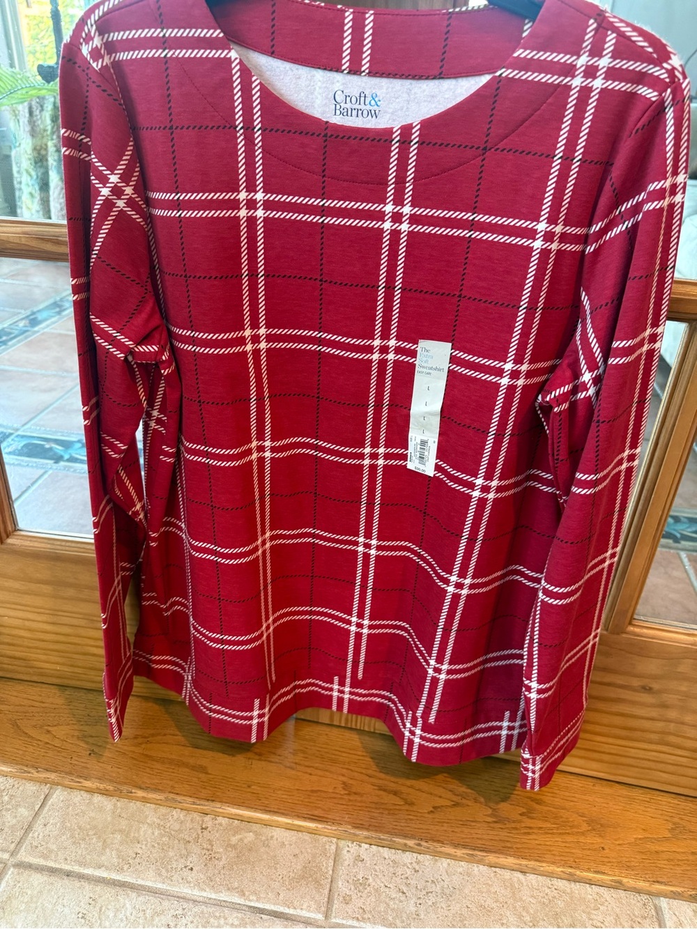 Women’s Red Plaid Long-Sleeve Top